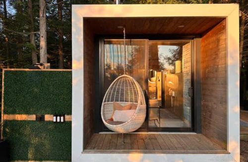 Huntsville House | Aux Box Muskoka Modern Muskoka Bunkie