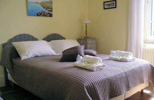 Roye Bed & Breakfast | Aux Chambres du Roy