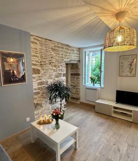 Couchey Apartment | Aux Champs Perdrix