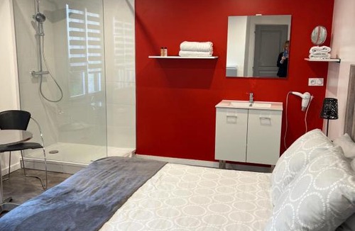 Isques Bed & Breakfast | Aux Charmes 1