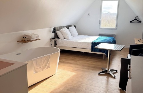 Isques Bed & Breakfast | Aux Charmes