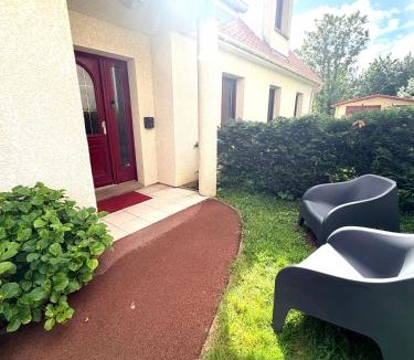 Isques Bed & Breakfast | Aux Charmes - Suites spacieuses avec frigo et micro-ondes Cote D Opale