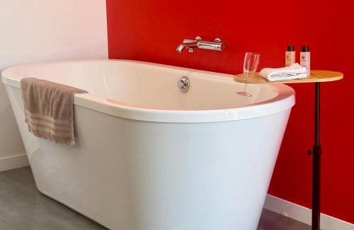 Isques Bed & Breakfast | Aux Charmes - Suites spacieuses avec frigo et micro-ondes Cote D Opale