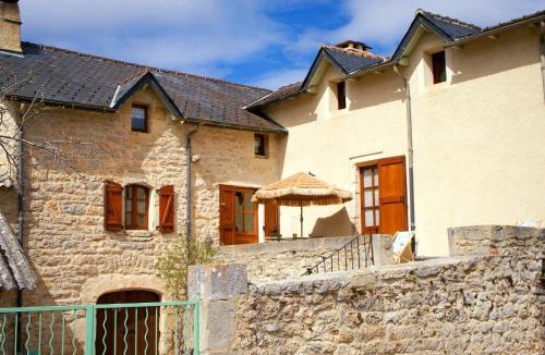 Mas-Saint-Chely Bed & Breakfast | Aux coeurs du Méjean
