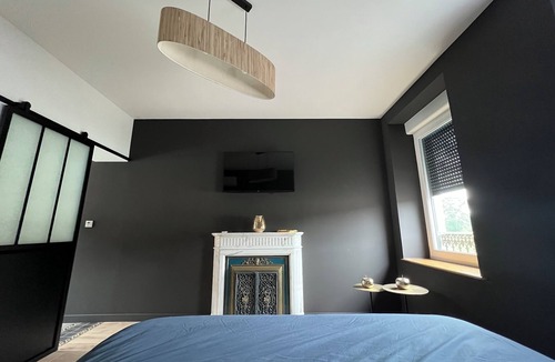 Leval House | Aux Deux Tours