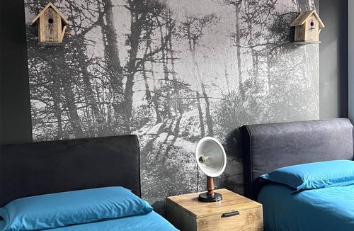 Leval House | Aux Deux Tours