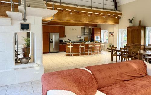 Contremoulins Bed & Breakfast | Aux Ecuries du Château