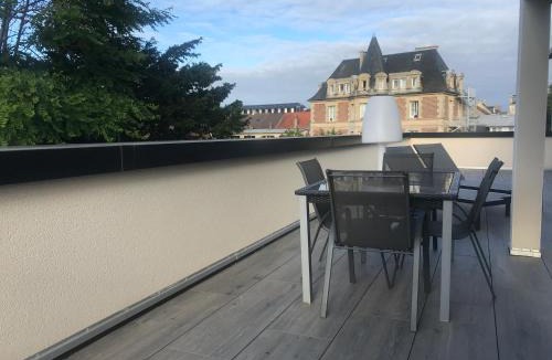 Lion-sur-Mer Apartment | Aux Grès des Vagues