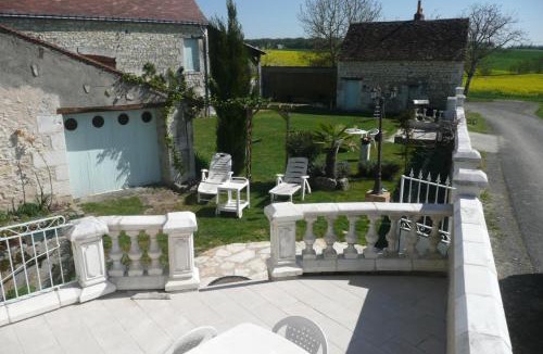 Cussay House | Aux Jardin's de la Bosniere