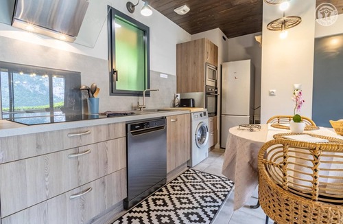 Novalaise House | AUX LOGIS DU LAC - NOVALAISE