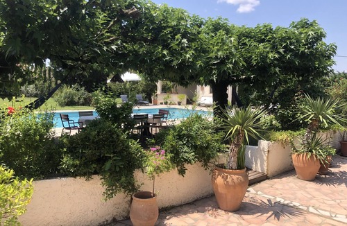 Graveson Apartment | Aux Mûriers en Provence