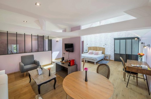 Maisons-les-Chaource Hotel | Aux Maisons (Relais du Silence)