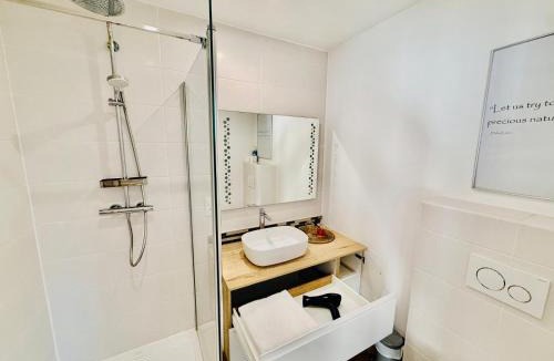 Bassens Villa | Aux Peupliers de Pradian - Italica