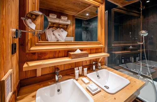 Cognet Hotel | Aux pieds pistes ! Chambre pour 3 + accès spa