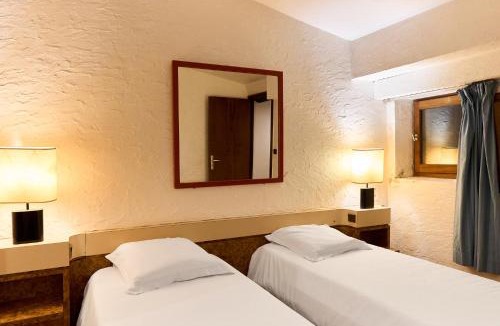 Sourzy Bed & Breakfast | Aux Prisons de Montagny