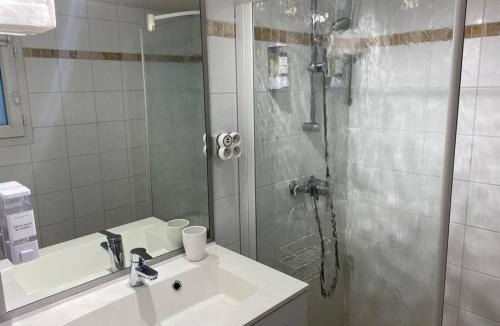 Auxerre Apartment | Aux temps modernes