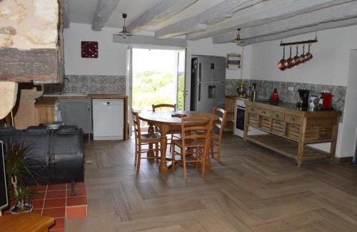 Rouffignac-Saint-Cernin-de-Reilhac House | Aux Volets Bleus Chez Mark & Sylvie