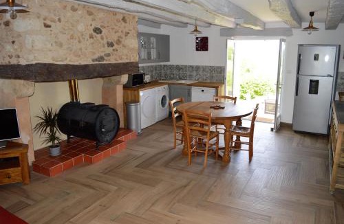 Rouffignac-Saint-Cernin-de-Reilhac House | Aux Volets Bleus Chez Mark & Sylvie