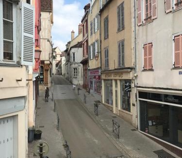 Auxerre Apartment | Auxerre rue Joubert