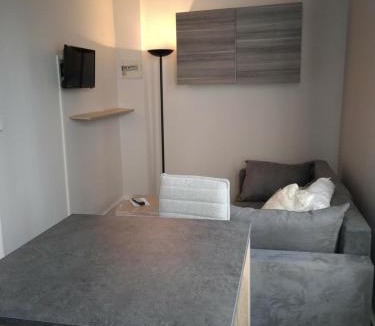 Auxerre Apartment | Auxerre rue Joubert