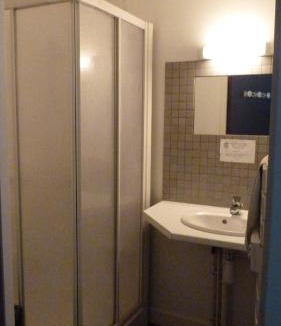 Auxerre Hostel | AuxR Etape La Maison du Randonneur