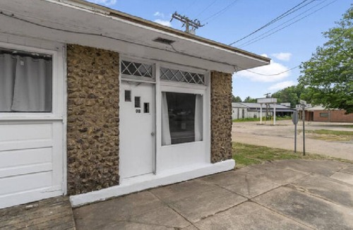 Arcadia House | AV Bungalows #9B