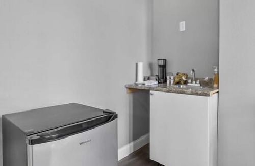 Arcadia House | AV Bungalows #9B