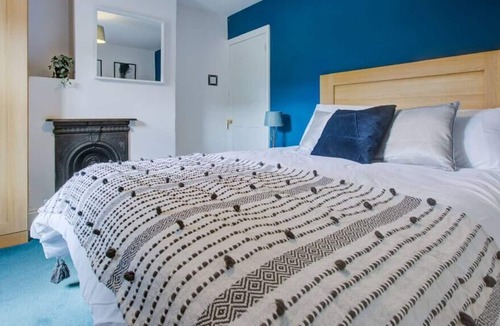 Reading House | AV Stays Modern Central Reading 4 Bed House