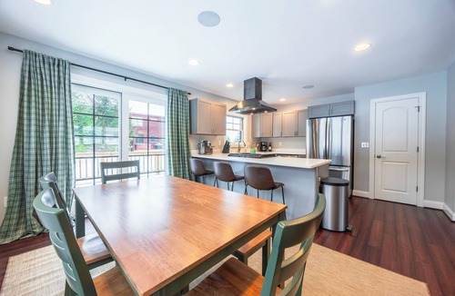 Timberline Villa | AV40, Beautiful New Home! Fireplace, Hot tub!