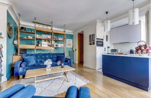 Quartier de l'Ecole-Militaire Apartment | Ava's dream 2 - Bright & close to the Eiffel Tower