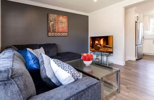 Grimsby House | Avadeen home-a cosy 3 bedroom getaway