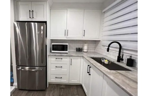 Grimsby House | Avadeen home-a cosy 3 bedroom getaway