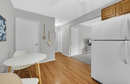 Crown Point Apartment | AVAIL 7/2 - 1 bed/1 bath downtown Crown Point