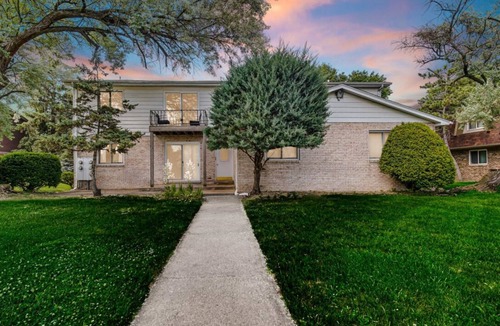 Munster Apartment | AVAIL 7/2/26- 2BR CONDO by Shops Hospitals & Chicago