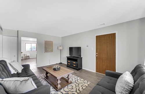 Munster Apartment | AVAIL 9/5 - NEW 2BED CONDO by Hospital & Chicago