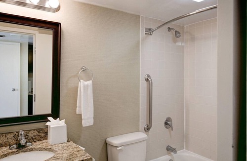 Northeast Virginia Beach Resort | Available Aug 23-30