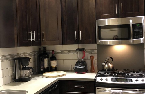 Napa Cottage | Available * Downtown Napa- Beautifully Remodeled -2Bedroom 2 Bathroom Home