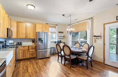 Lake of the Ozarks House | Available July 4th and Memorial Day! 6 Beds/Private Dock/Screened Porch/Kayaks