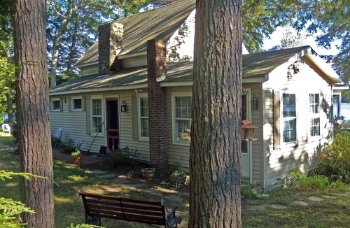 Hillsboro Cottage | Available summer & fall 2025