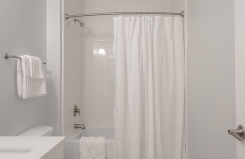 The Gulch Apartment | Available Today-Nurses, Business Travelers-30 Day Minimum-House for Now