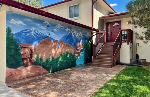 Rockrimmon House | Available USAFA Graduation Week Fully Gated Property Dog Friendly!