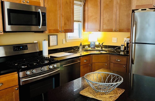 North End Condo | Aval July 11-18 Clean comfy beach condo - Pets - short walk to beach & boardwalk