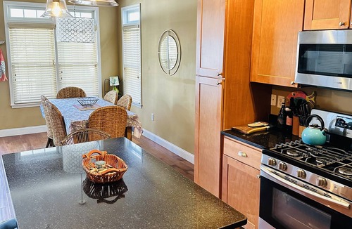 North End Condo | Aval July 11-18 Clean comfy beach condo - Pets - short walk to beach & boardwalk