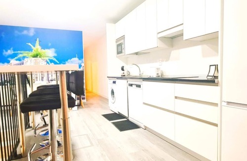 Embajadores Apartment | Ave Maria Apartment by Oshun