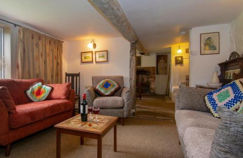Avebury House | Avebury Cottage