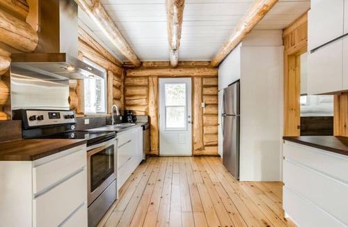St-Adolphe-d'Howard House | Avec accès au Petit lac Long