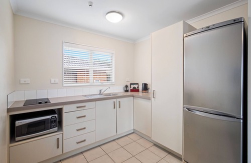 Pukekohe Hotel | Aveda Motor Lodge