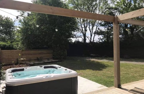 Mellac House | Aveleen house, between land and sea.