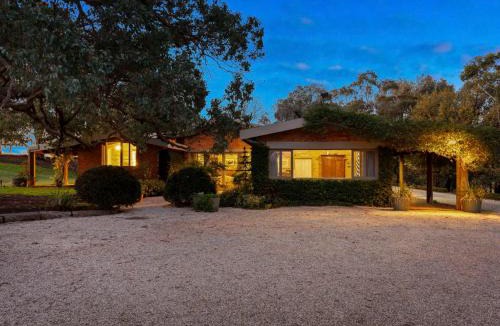 Avenel House | Avenel Rhiwlas