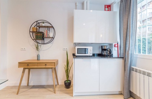Guindalera Apartment | Avenida America II apartment in Madrid